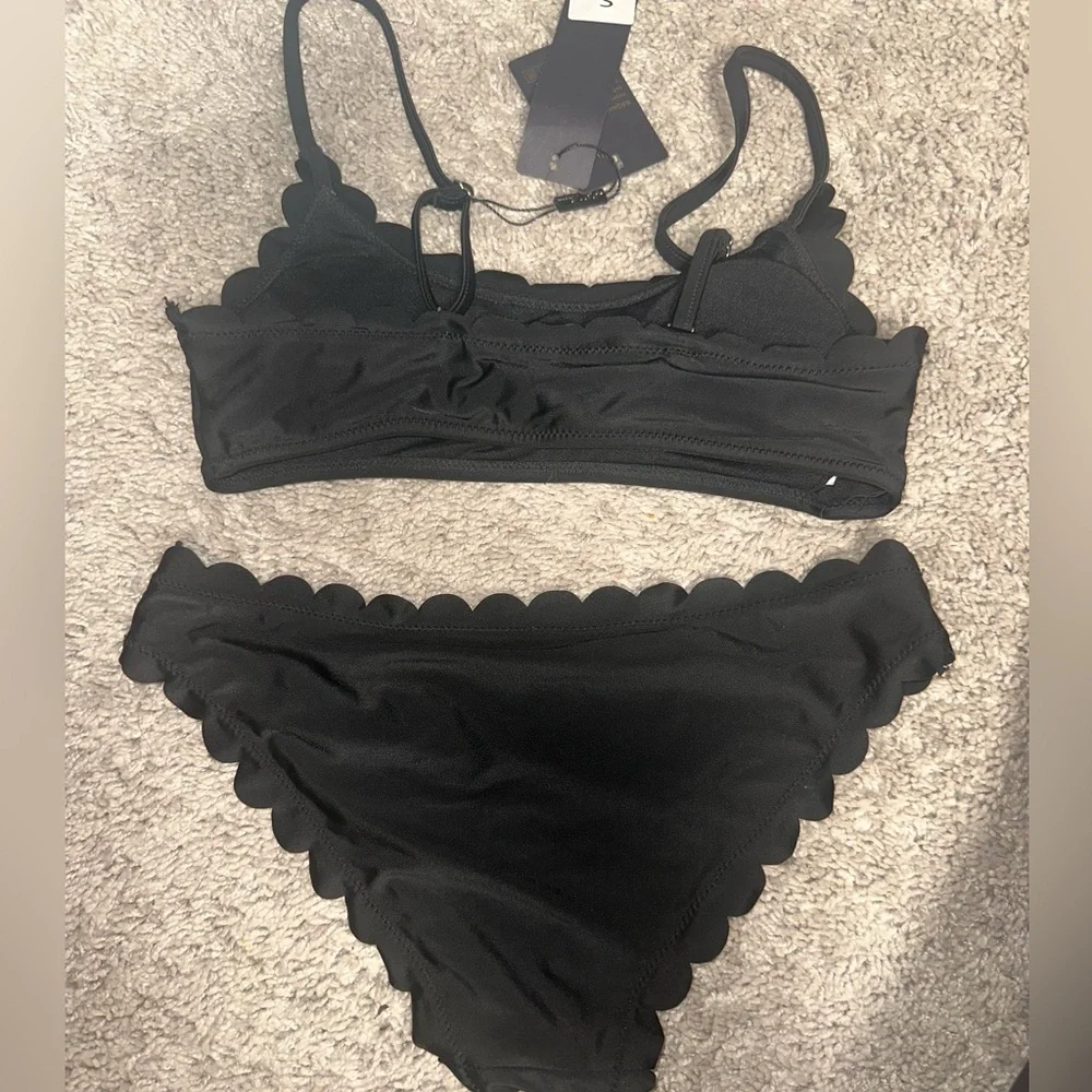 Bikini - Picture 3 of 4